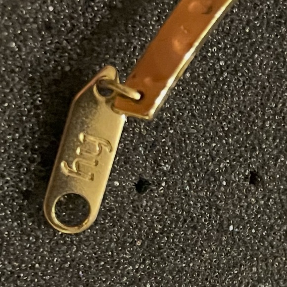 NWOT, GOLD PLATED HAMMERED CHOCKER NECKLACE - Picture 4 of 6